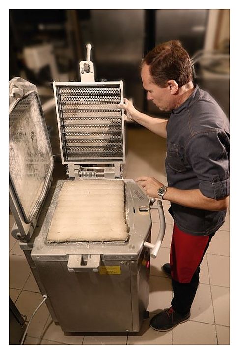 Тестоделитель-формовщик JAC Tradiform - 8